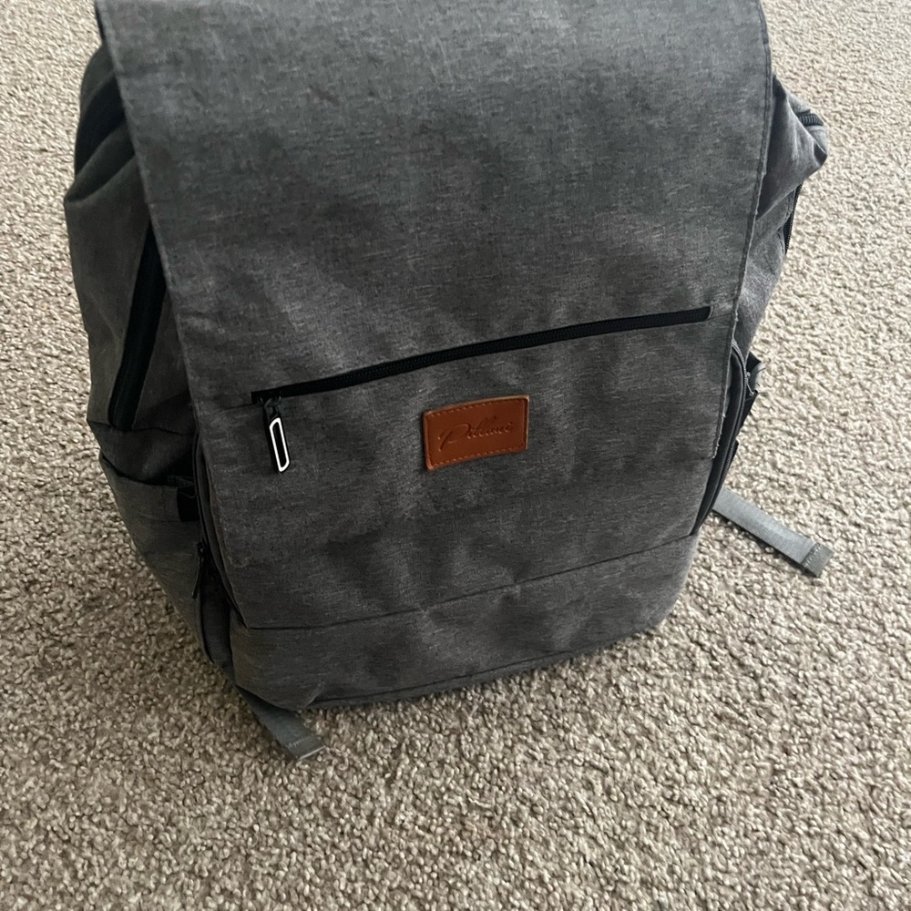 Gray Diaper Bag - very good condition